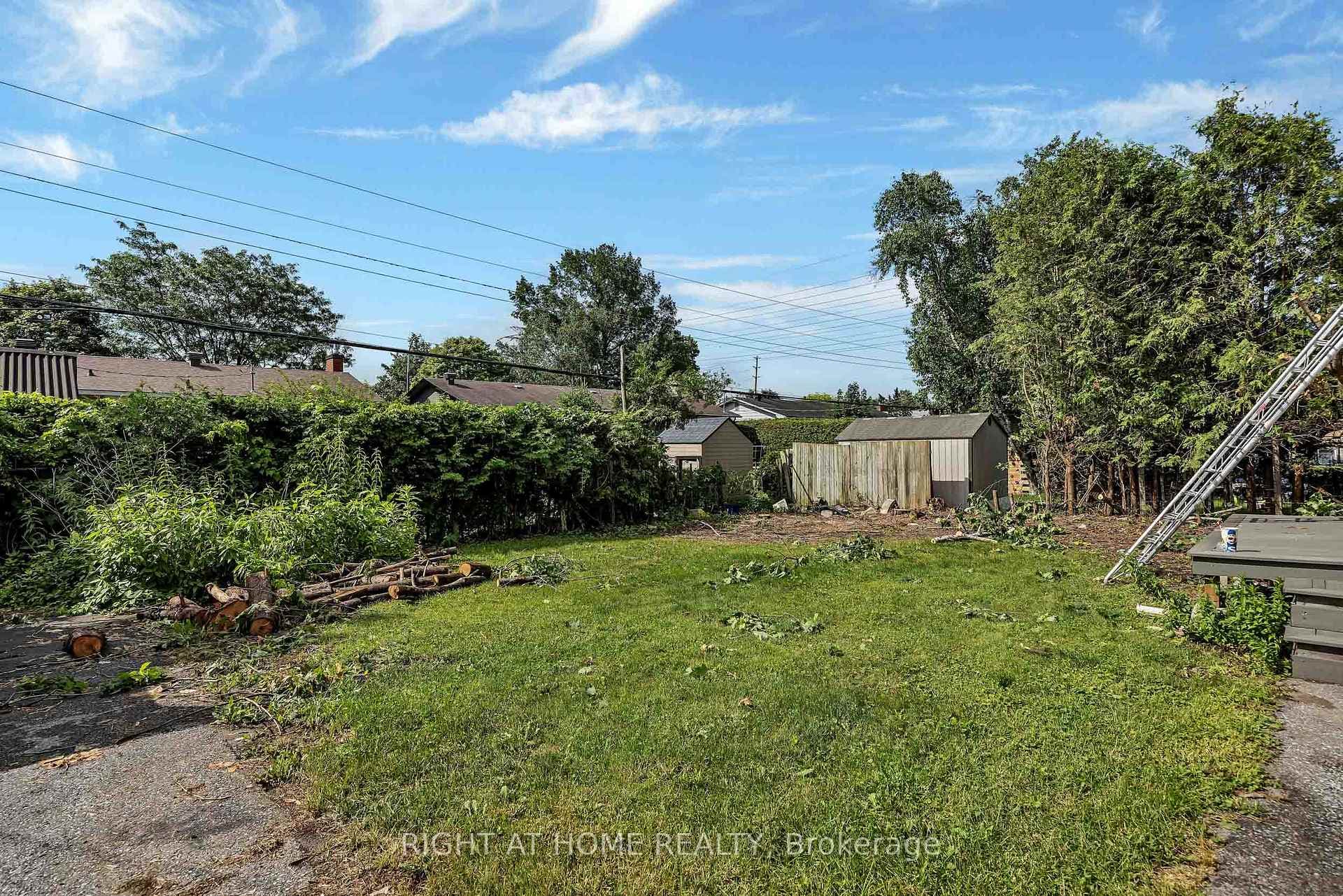 24 Largo Crescent photo 46