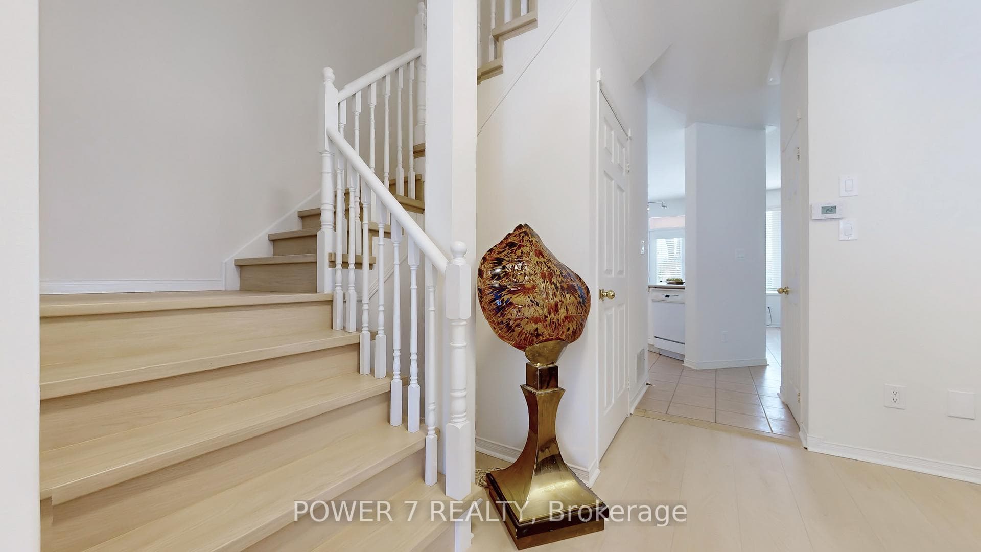 43 Queen's Plate Drive photo 21
