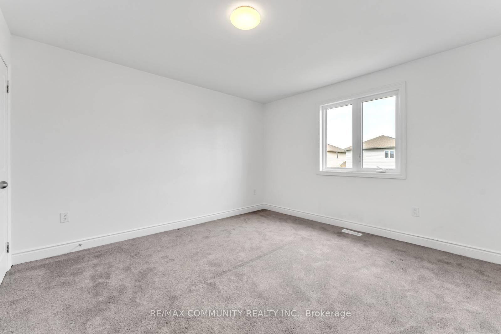 7 Millcreek Drive photo 27