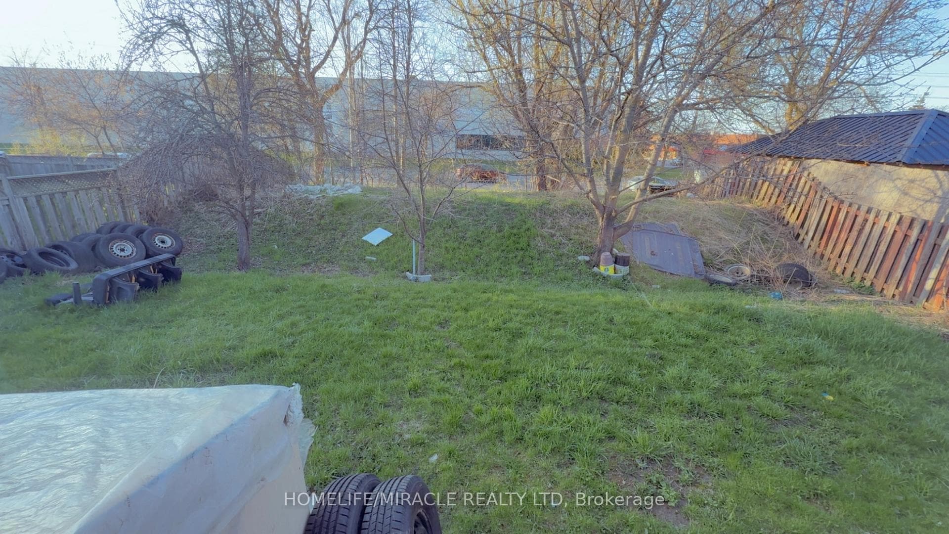 78 Crittenden Square photo 19