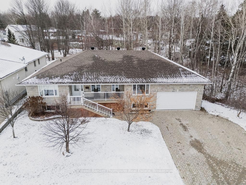 174 Kingsway Avenue photo 1
