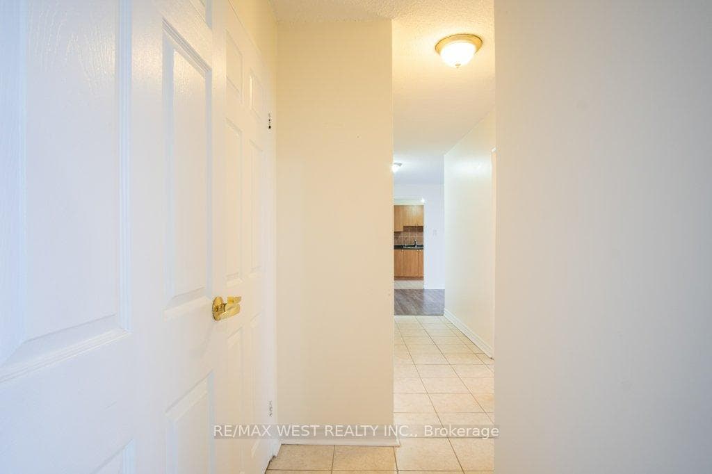 3501 Glen Erin Drive Unit 1001 photo 33