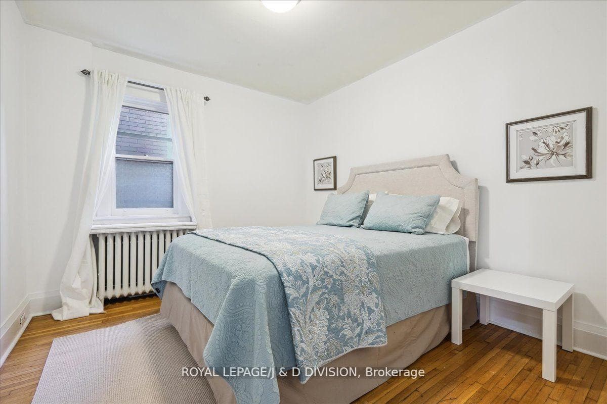 338 St Clair Avenue photo 23