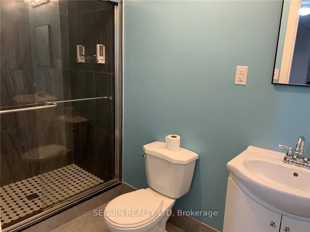 344 CHAMPLAIN Street photo 25