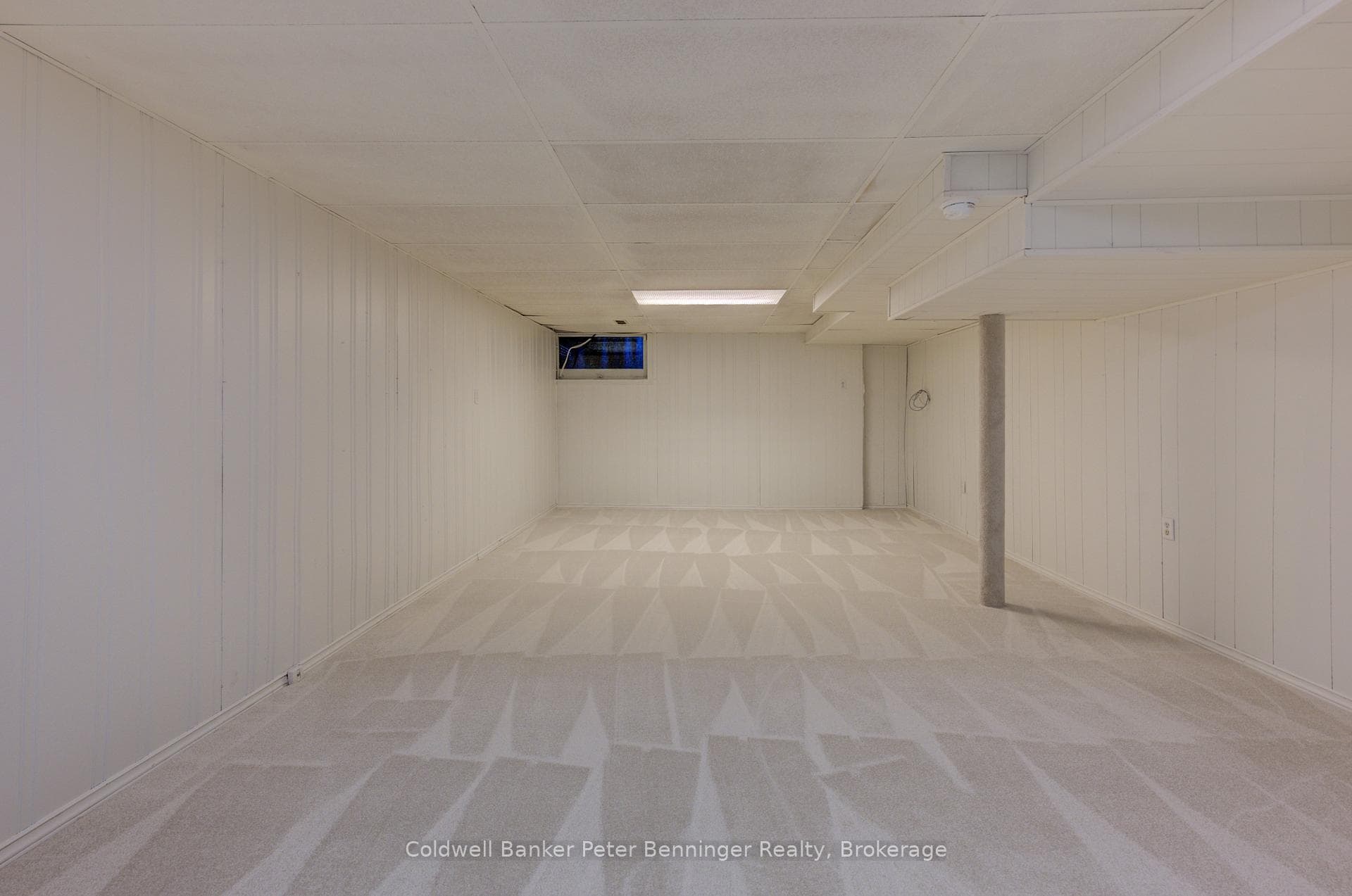 161 Satok Crescent photo 35