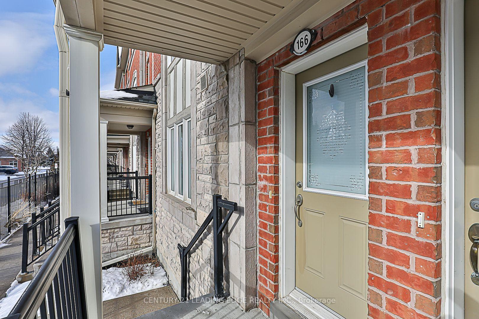 166 LOUISBOURG Way photo 3