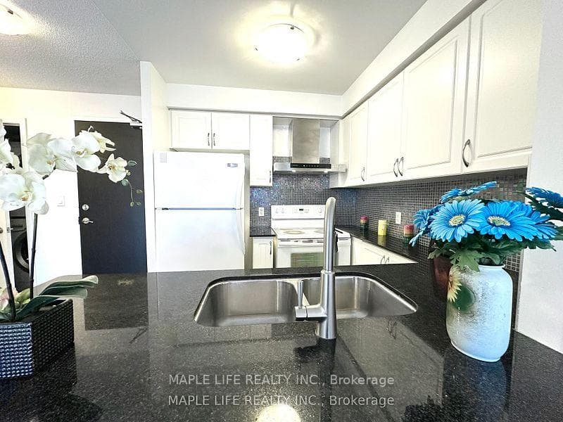 5791 Yonge Street Unit 2010 photo 13