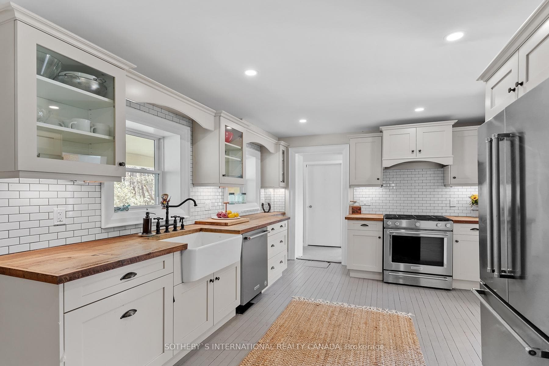 2078 Manitoba Street photo 1