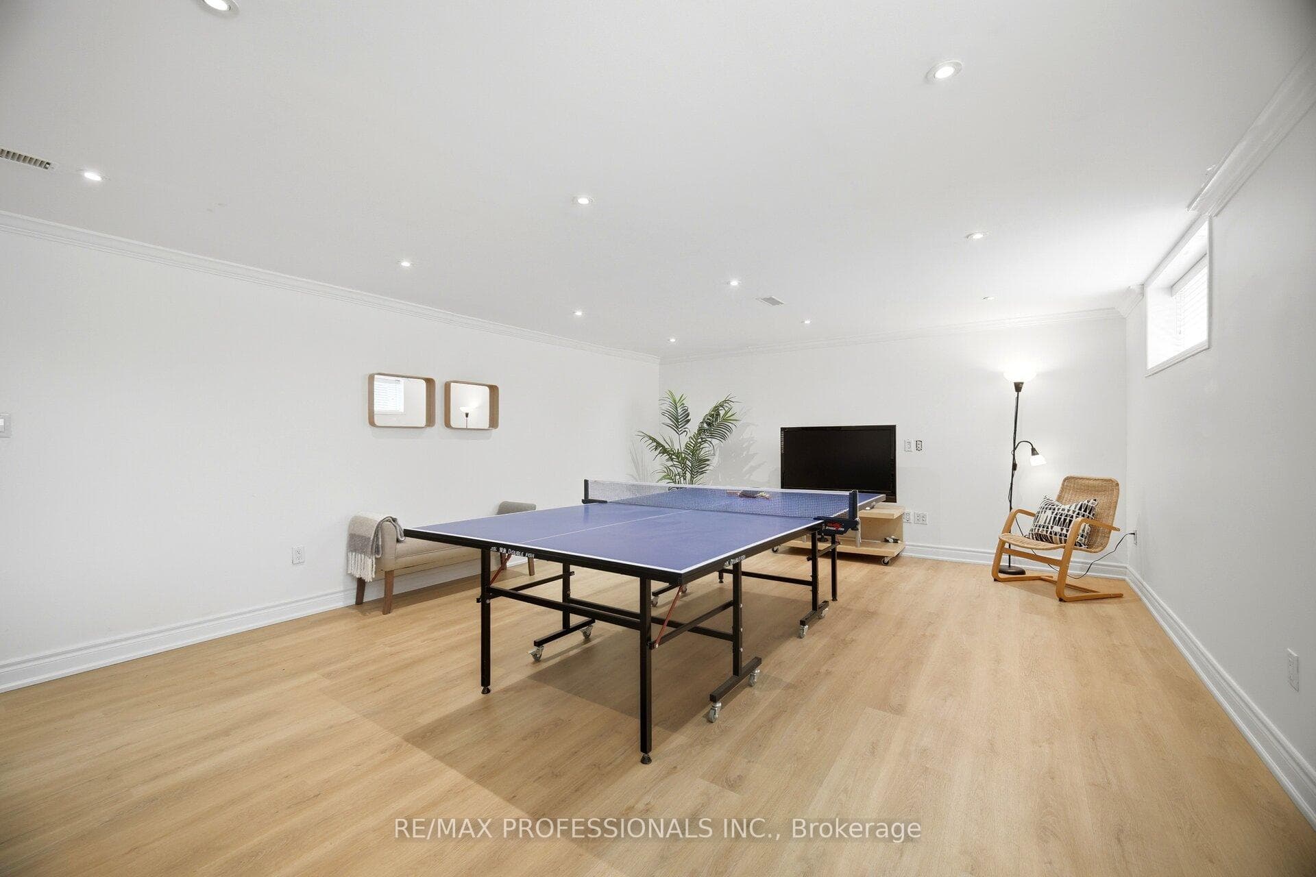 12 Thicket Road photo 38
