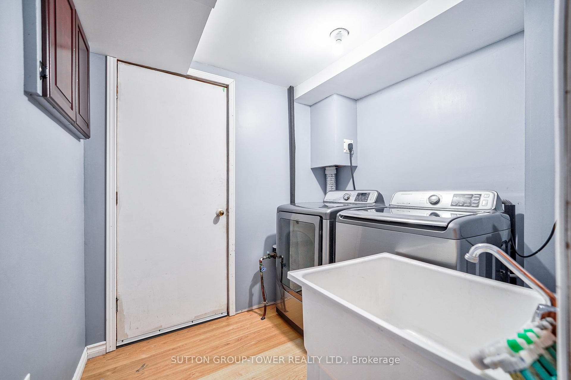 51 Dumfries Avenue photo 30