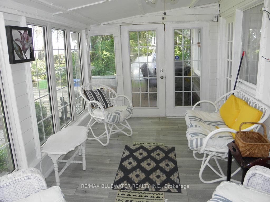 9891 Lake Road photo 10