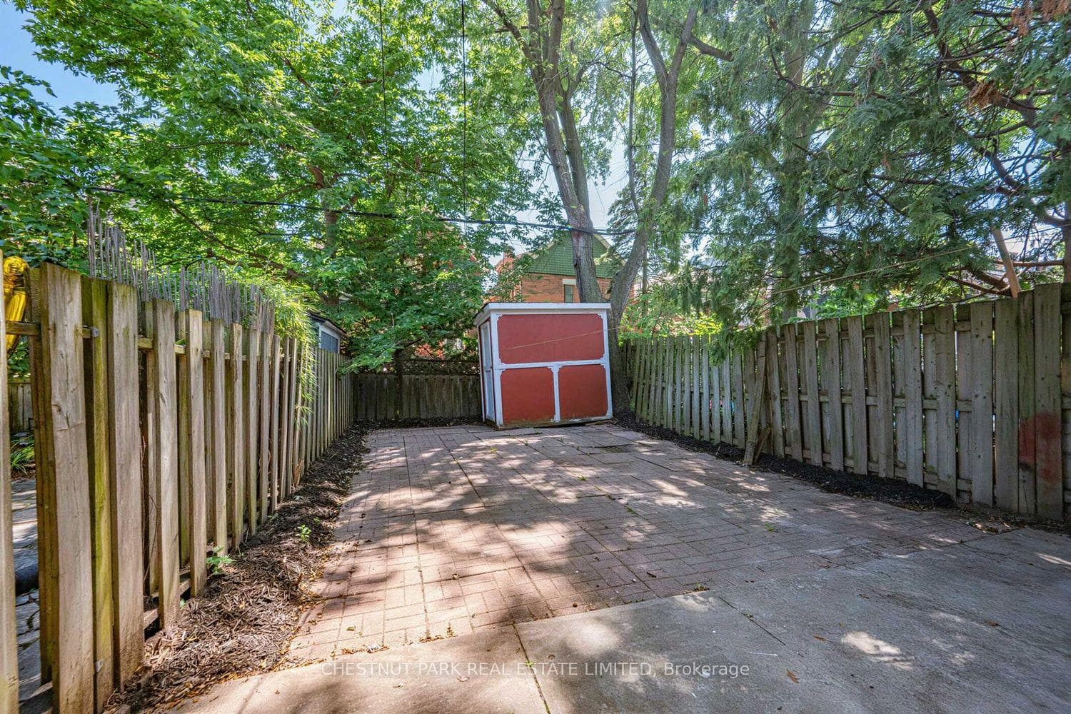 89 Dearbourne Avenue photo 31