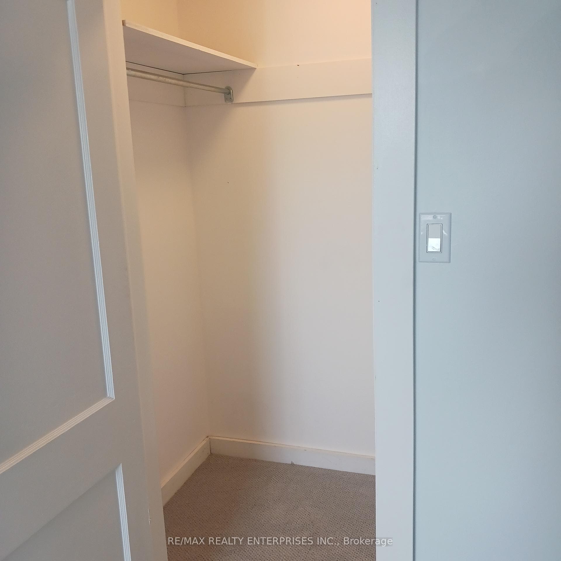 12993 Steeles Avenue Unit UPPER photo 8