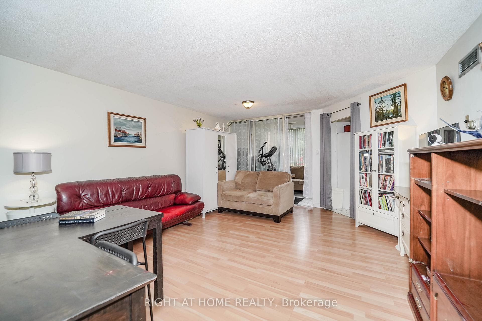 1210 Don Mills Road Unit 123 photo 8