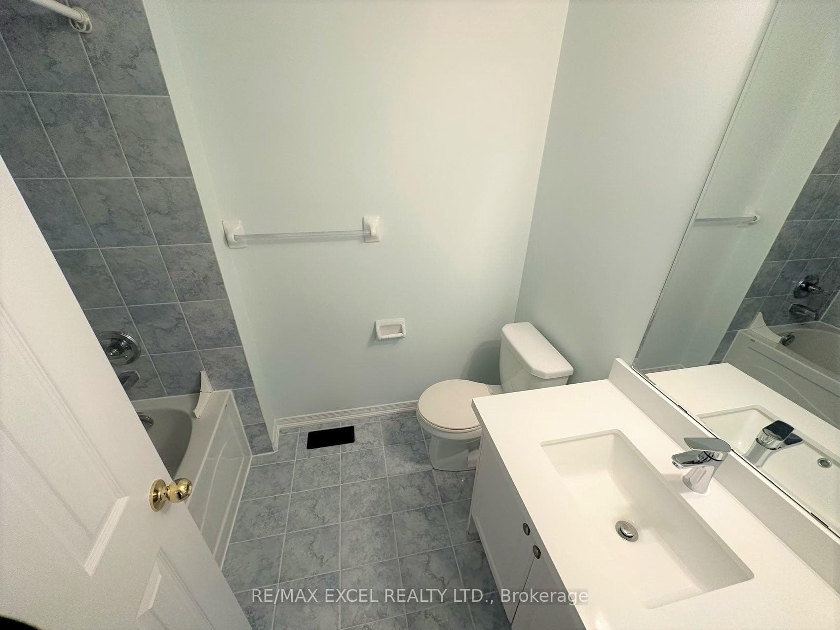 588 Hoover Park Drive photo 18