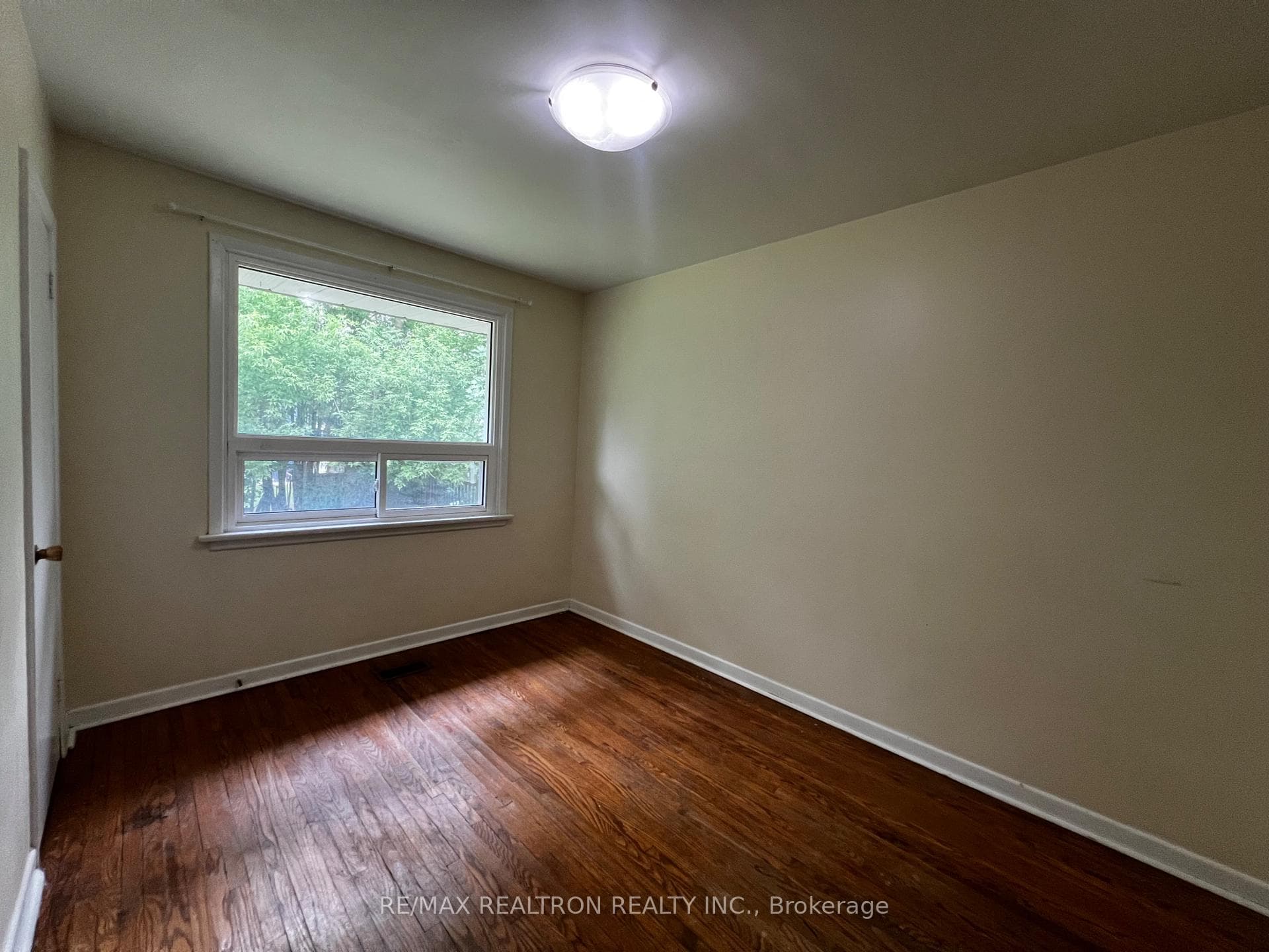 244 St Vincent Street Unit UPPER photo 16