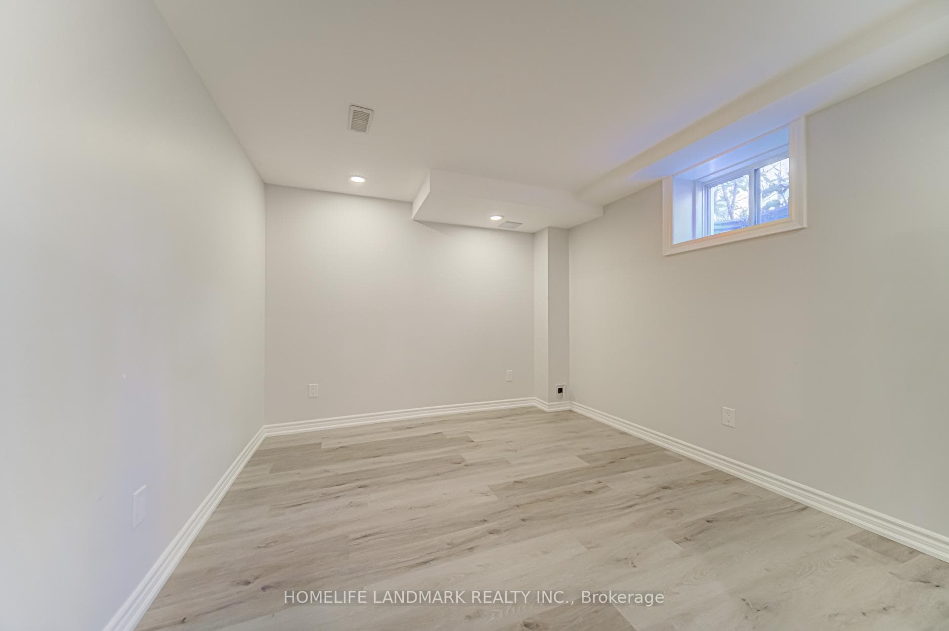 294 Valermo Drive photo 36