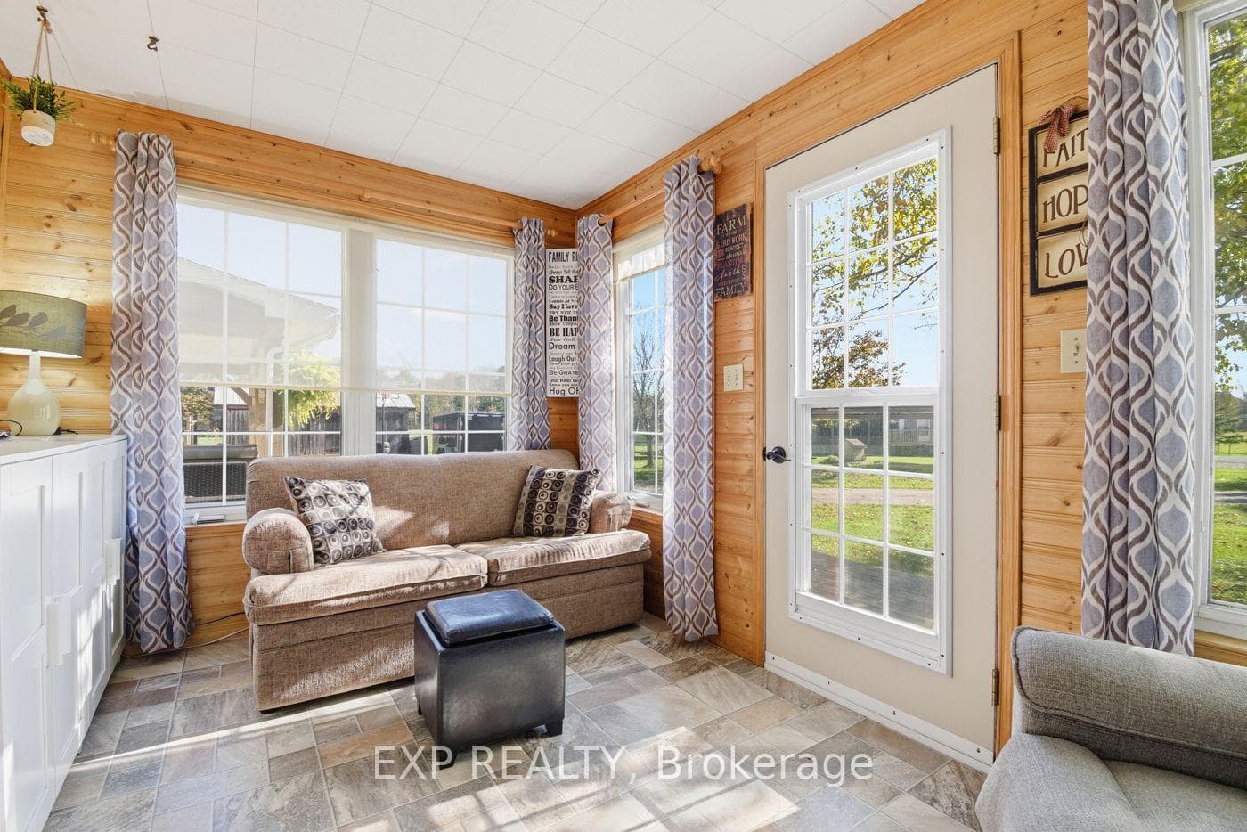 9043 Ridge Road photo 22
