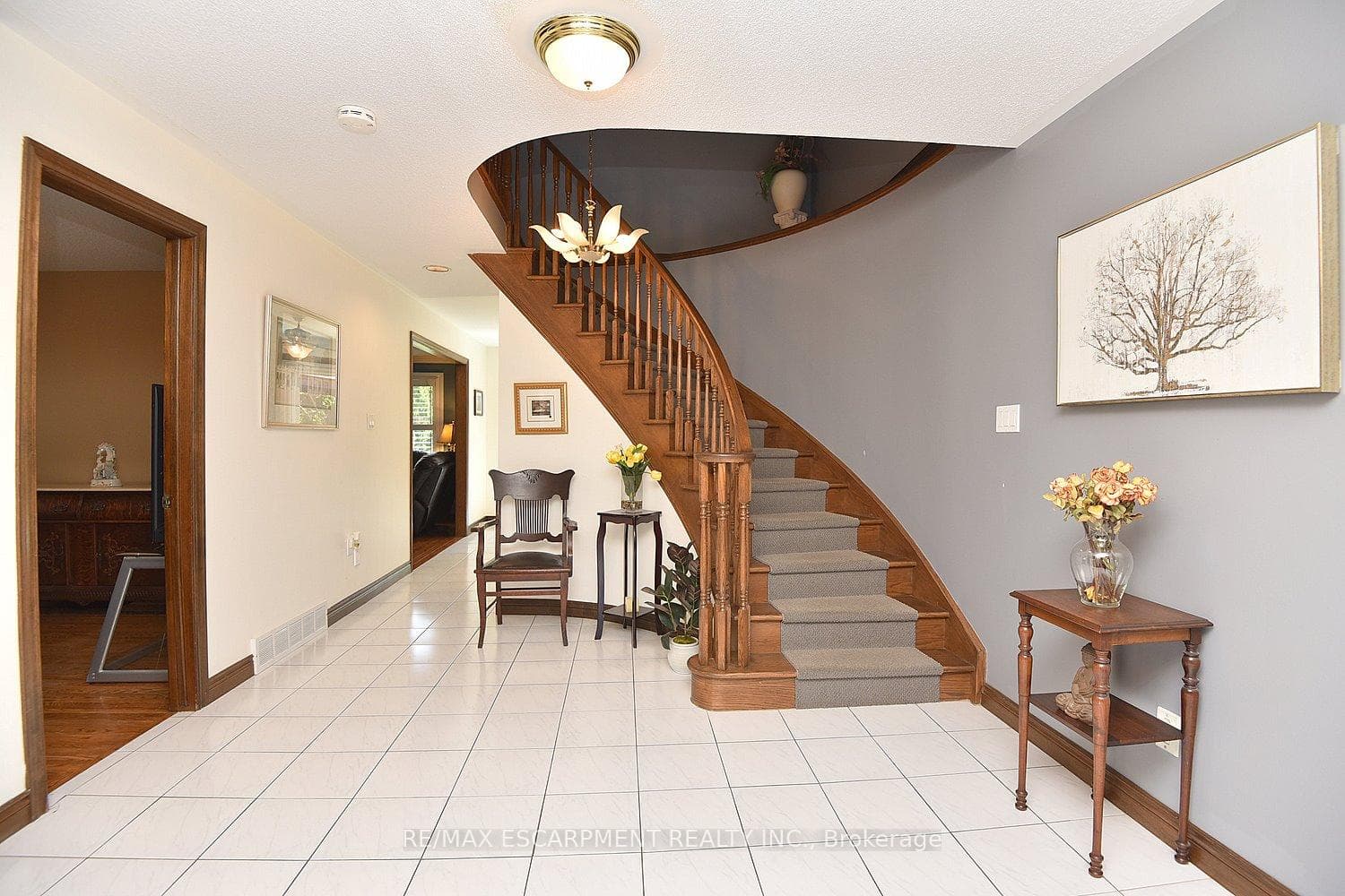 51 Ellen Avenue photo 5