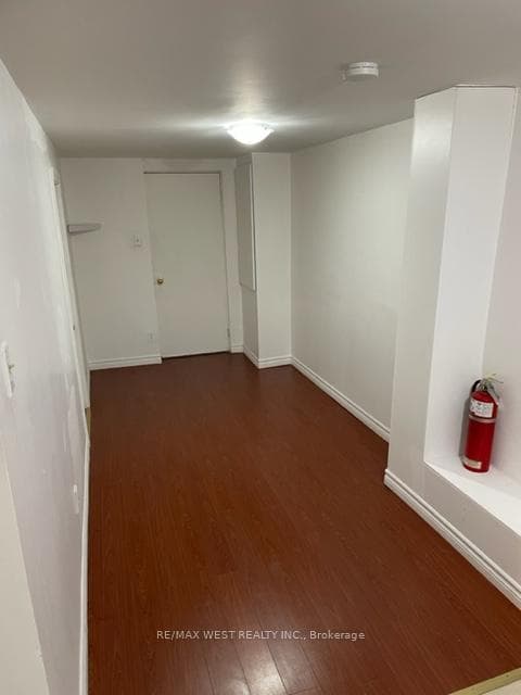 43 Montjoy Crescent photo 9