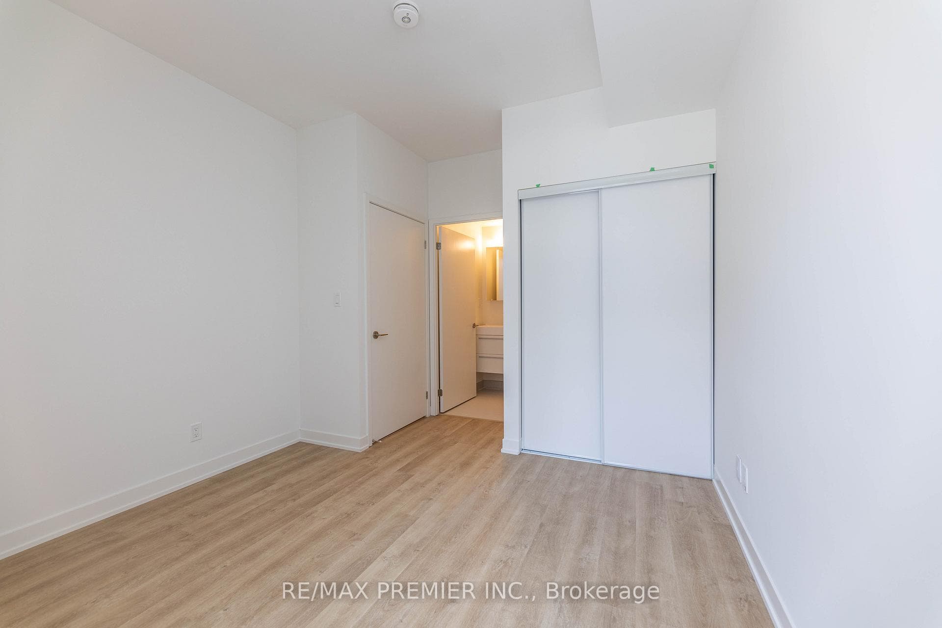 38 Simcoe Promenade Unit 701 photo 22