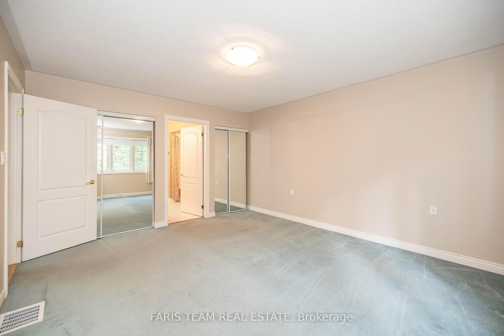 60 Museum Drive Unit 523 photo 12