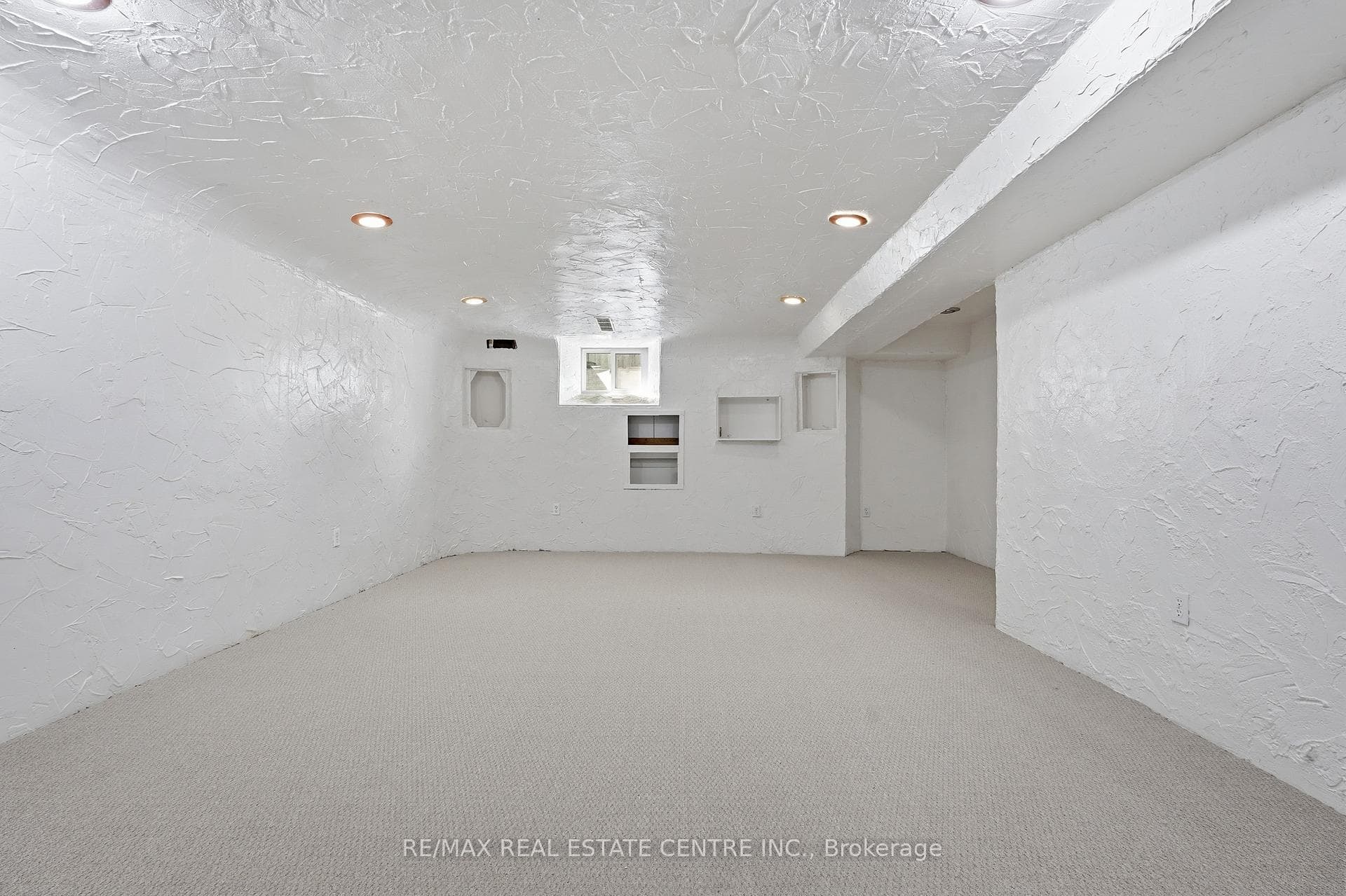 15 Green Valley Drive Unit 34 photo 30