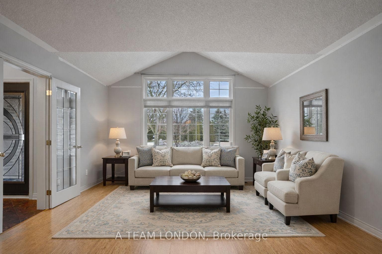 15 Bayside Court photo 7