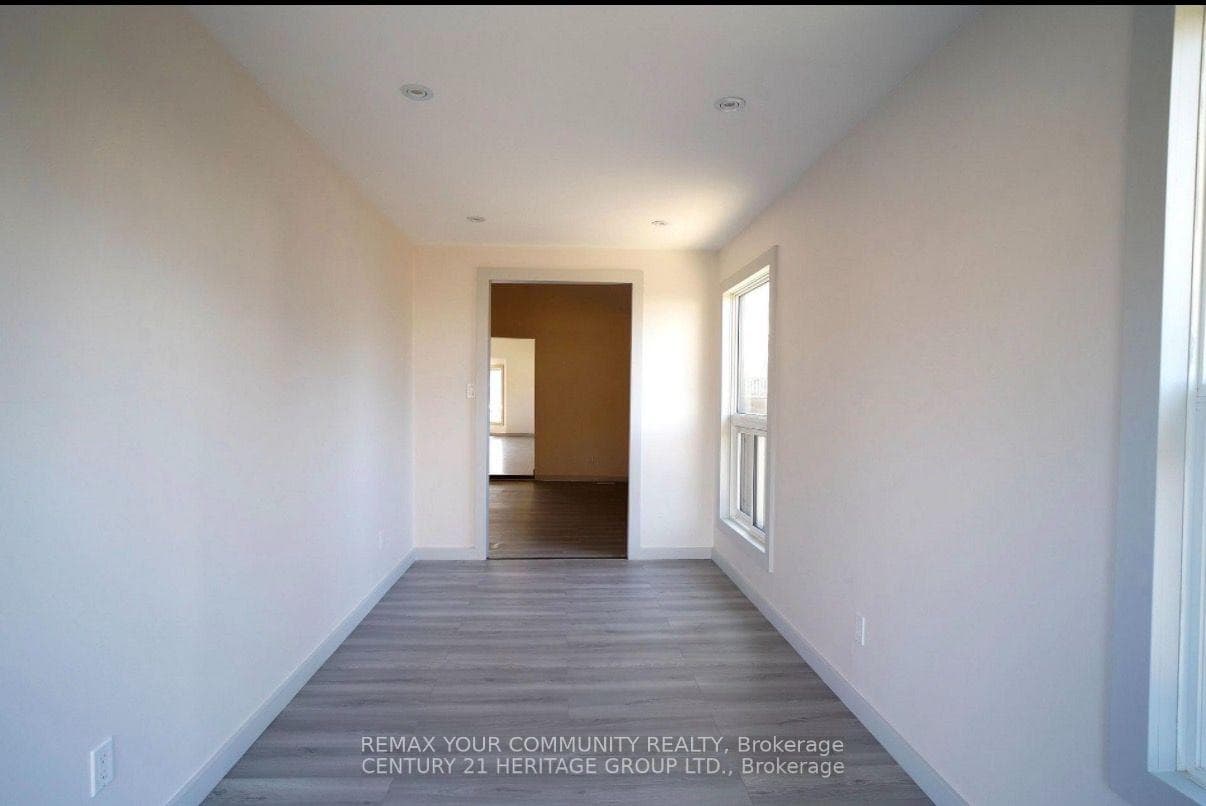 236 Simcoe Avenue photo 41