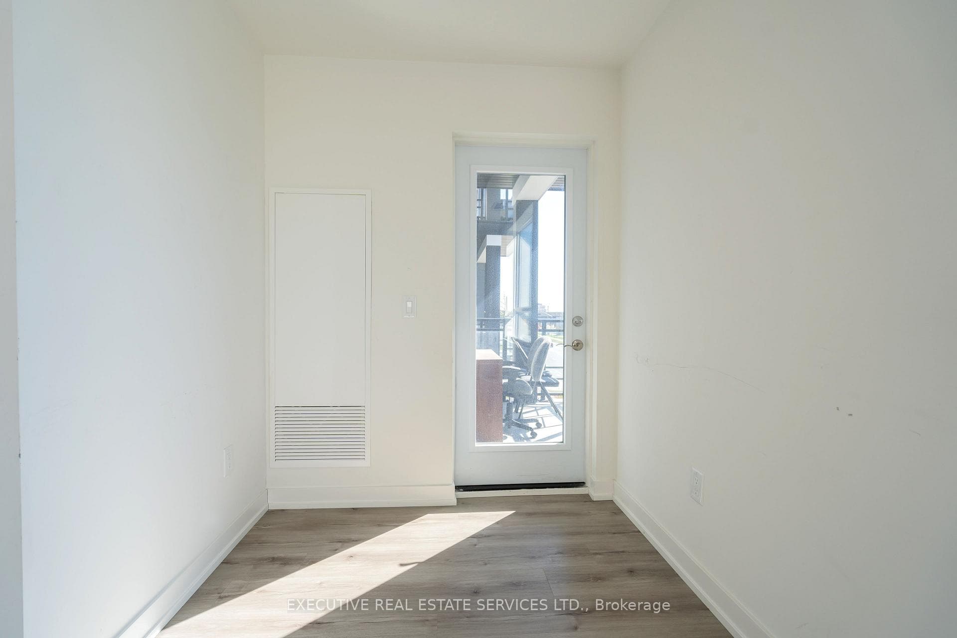251 Northfield Drive Unit 322 photo 25