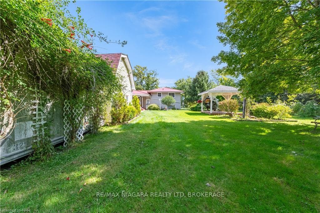 301 MATTHEWS Road photo 47