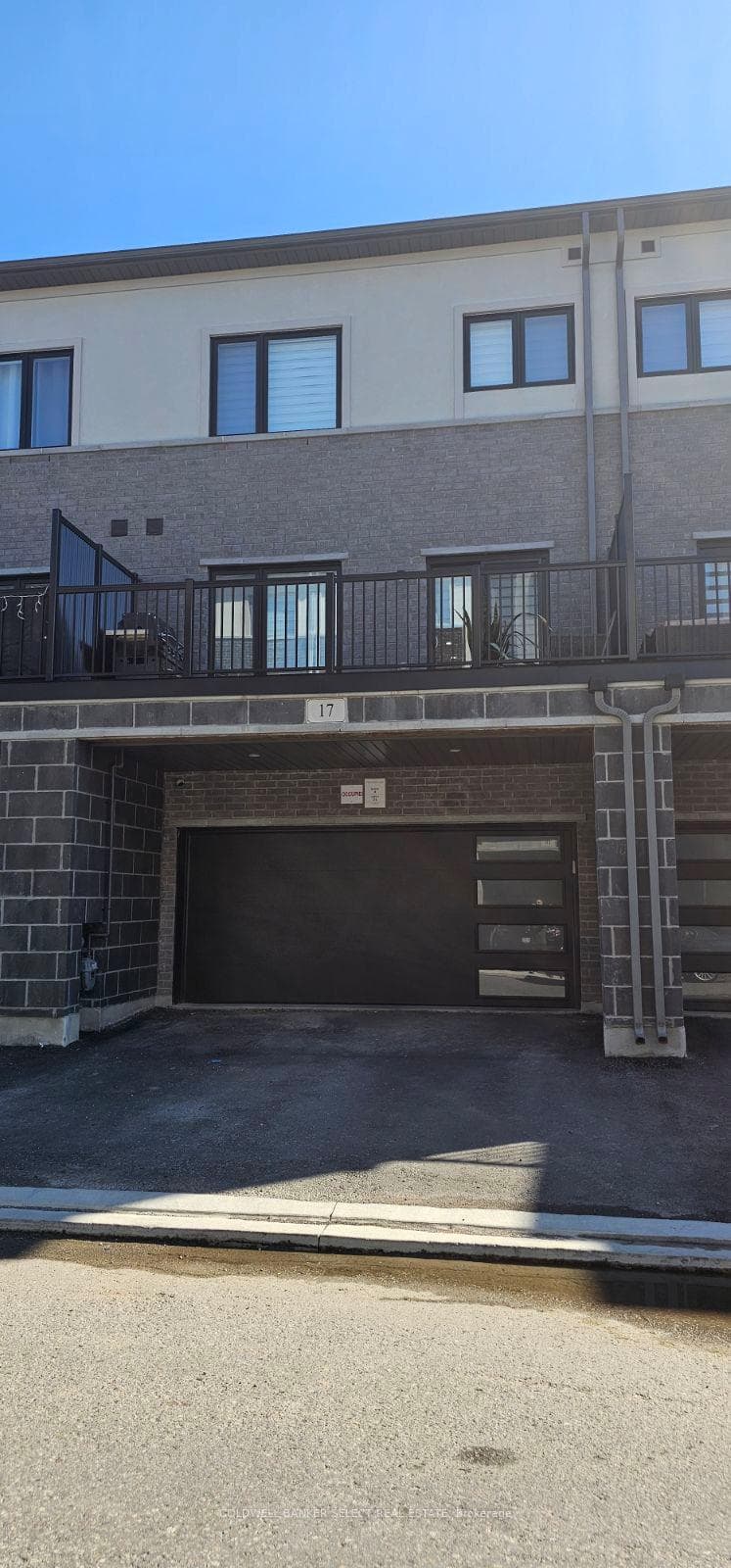 17 Lambert Lane photo 1
