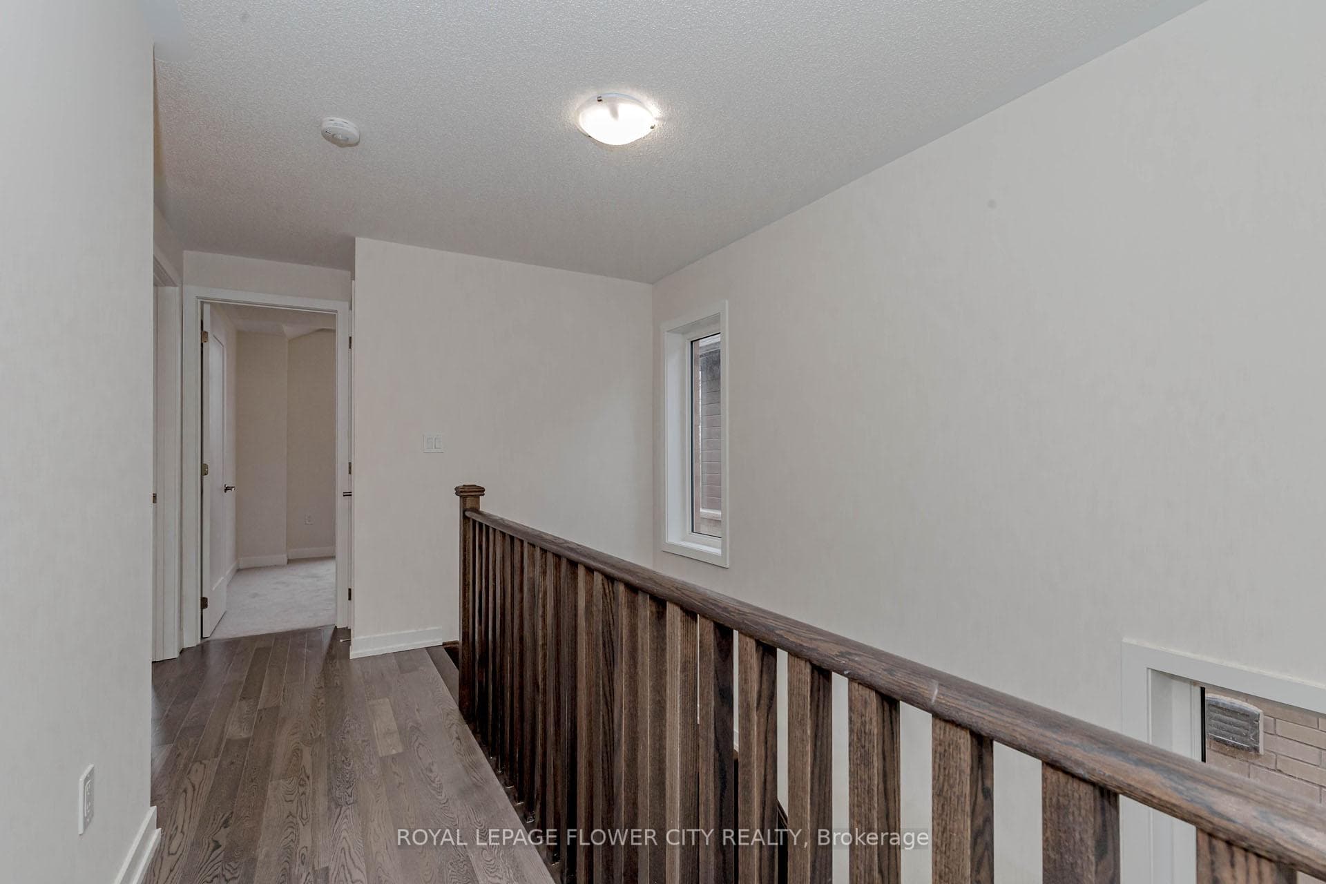 129 Henshaw Drive photo 25