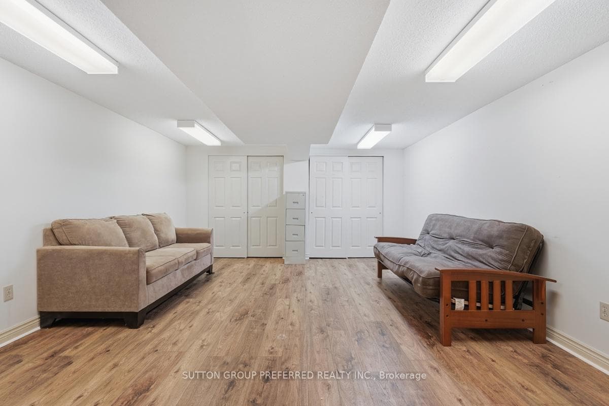 65 Fiddlers Green Road Unit 23 photo 33