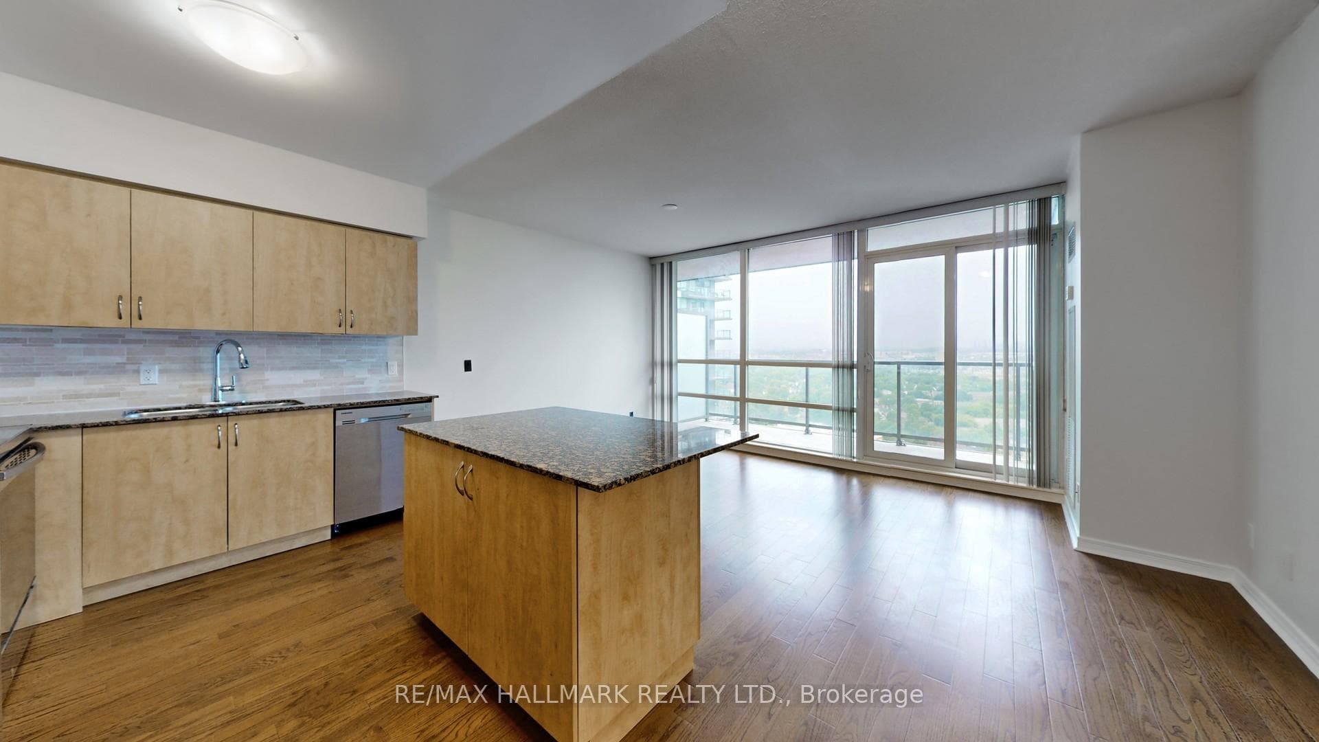 2230 Lakeshore Boulevard Unit 2403 photo 8