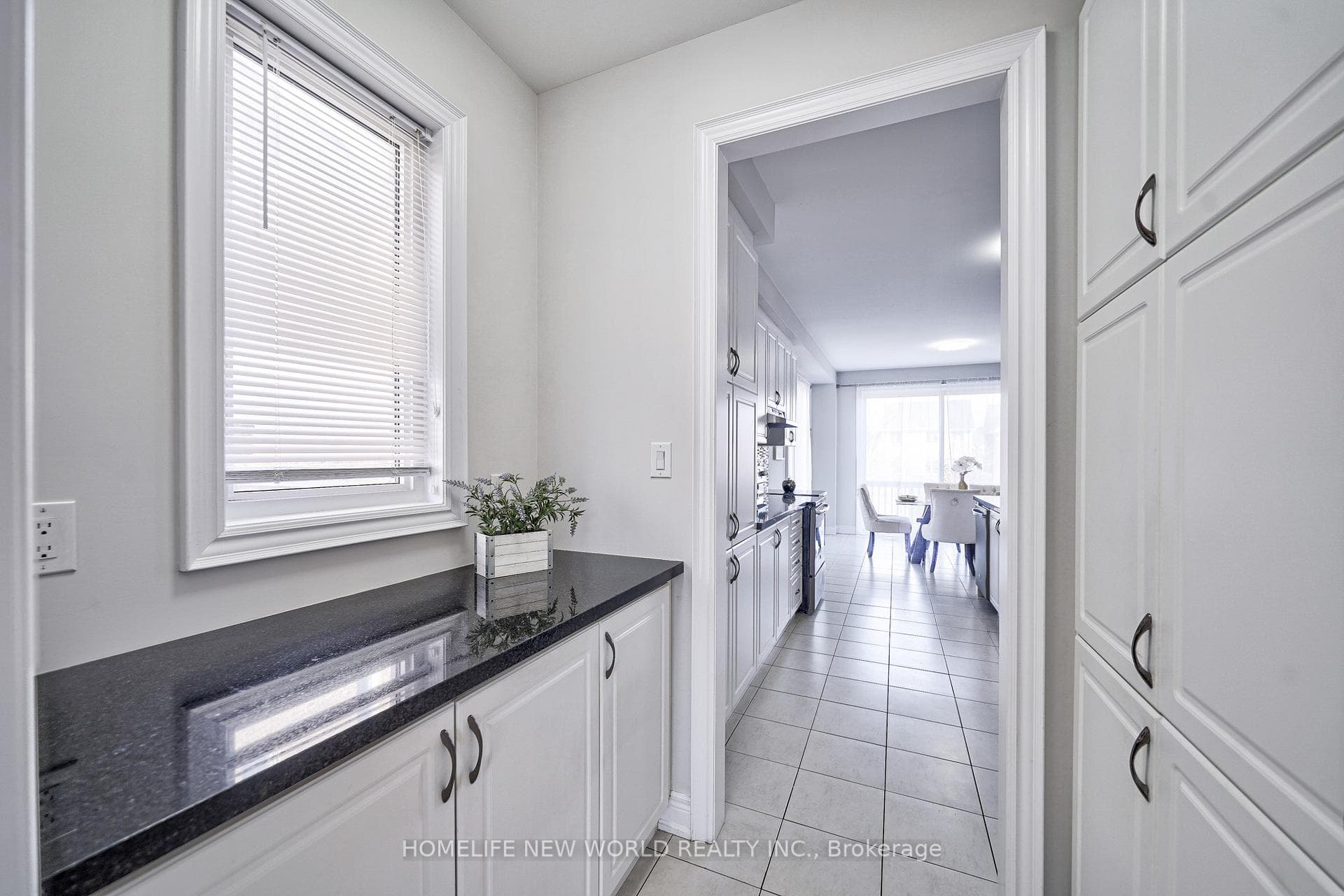 1328 Butler Street photo 5