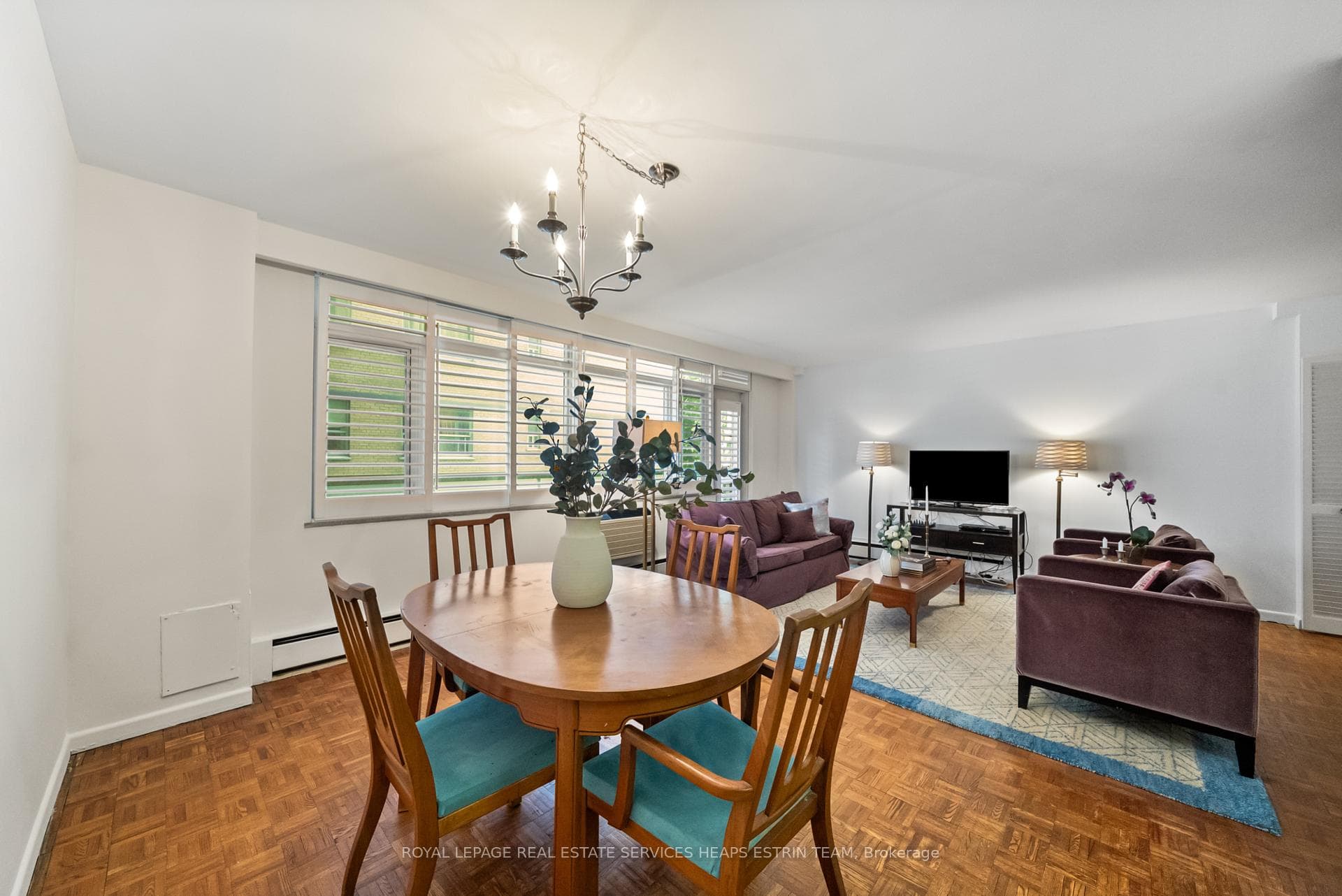 581 Avenue Road Unit 204 photo 3