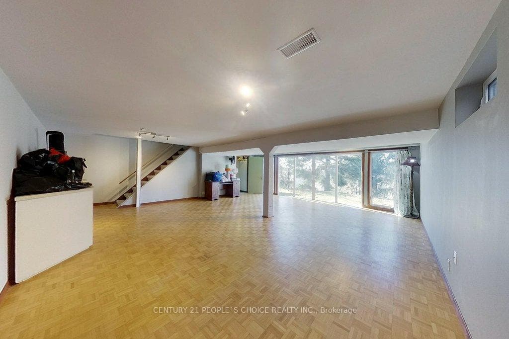 69 Bishop Court photo 29