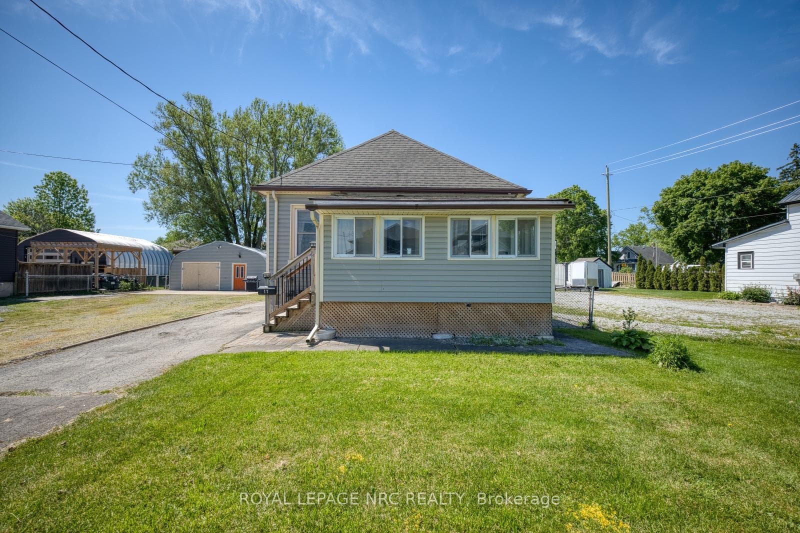 Covered front porch, added in 2020.