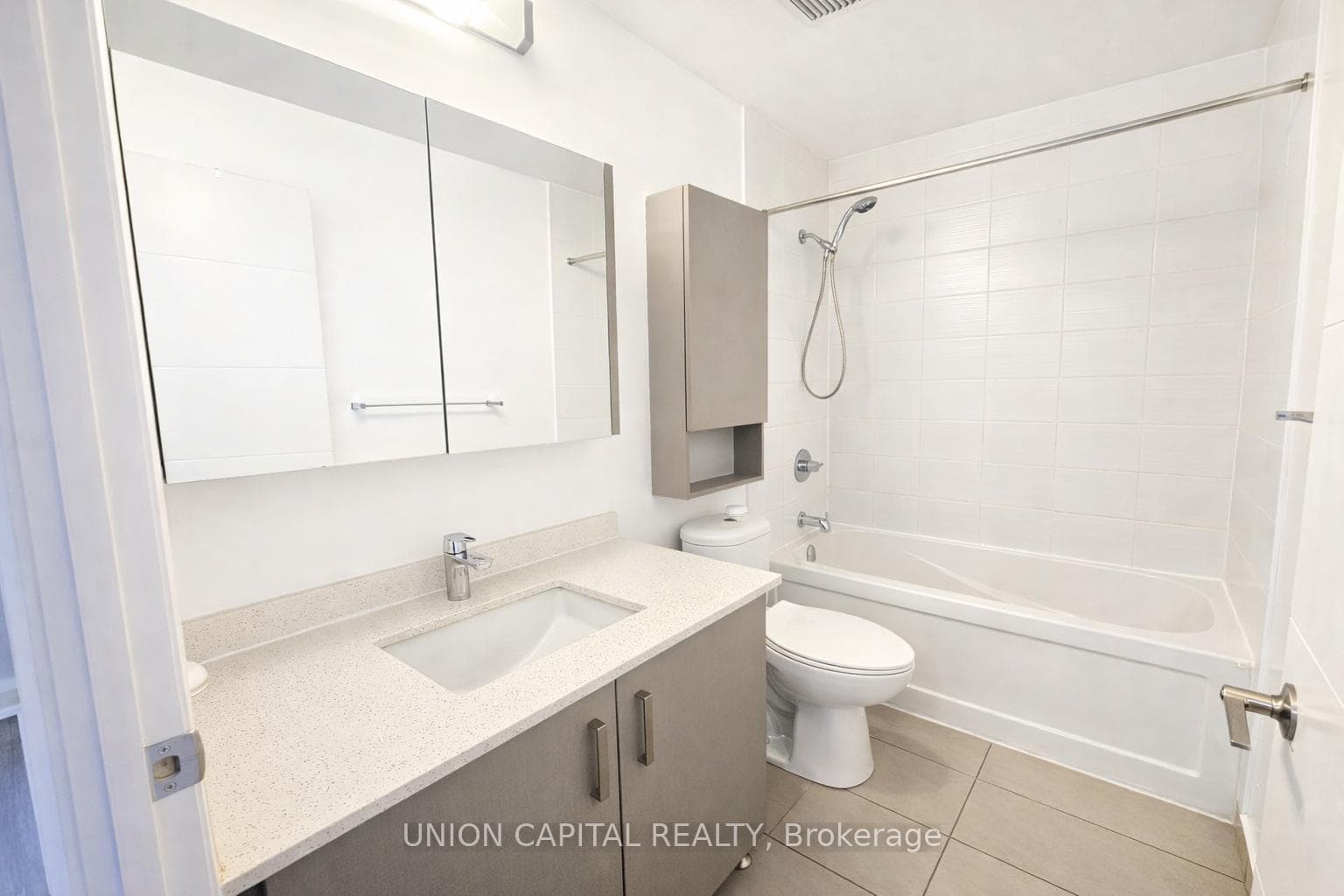 28 Uptown Drive Unit 709 photo 11