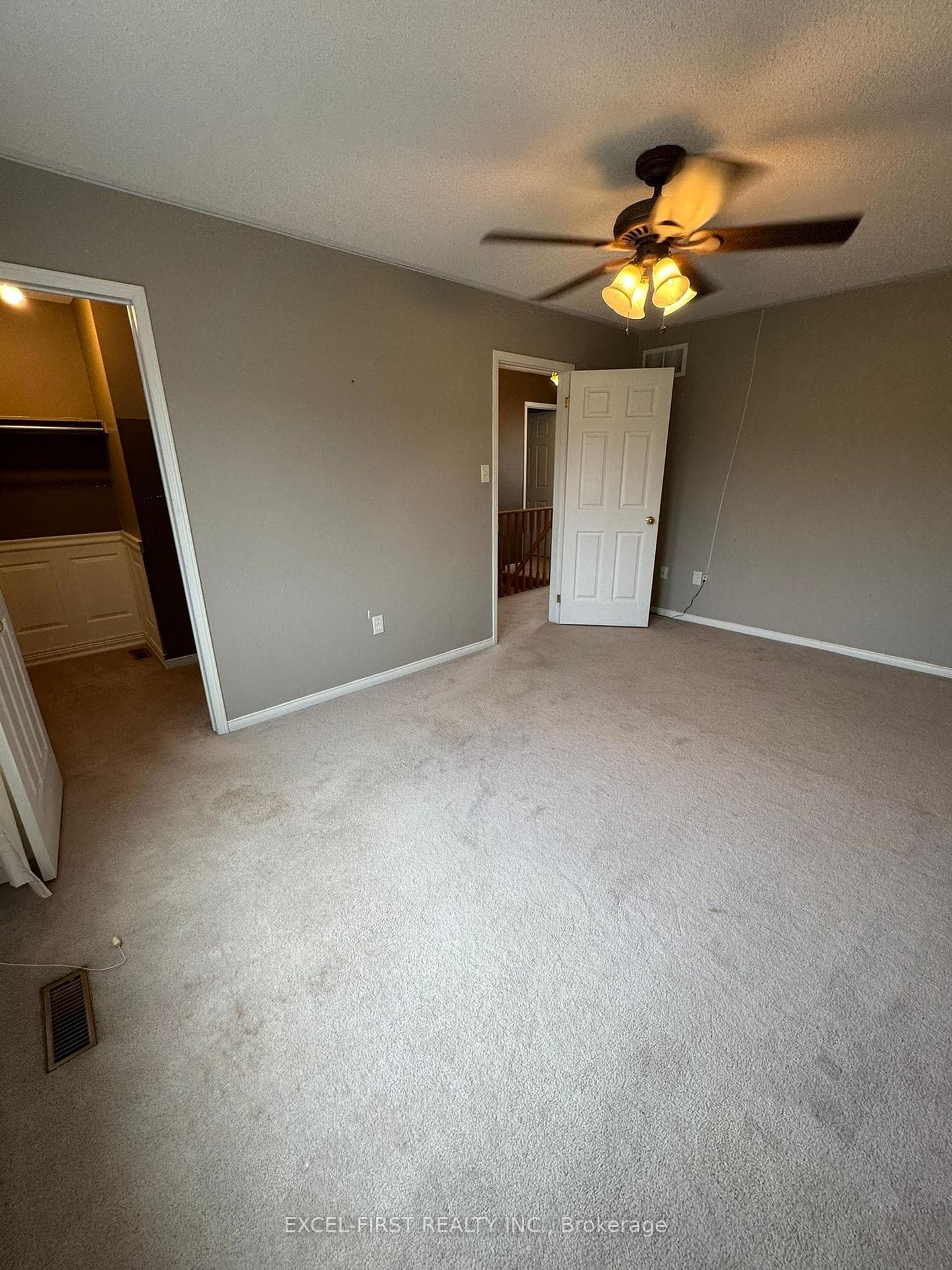 1462 Heartland Boulevard photo 13
