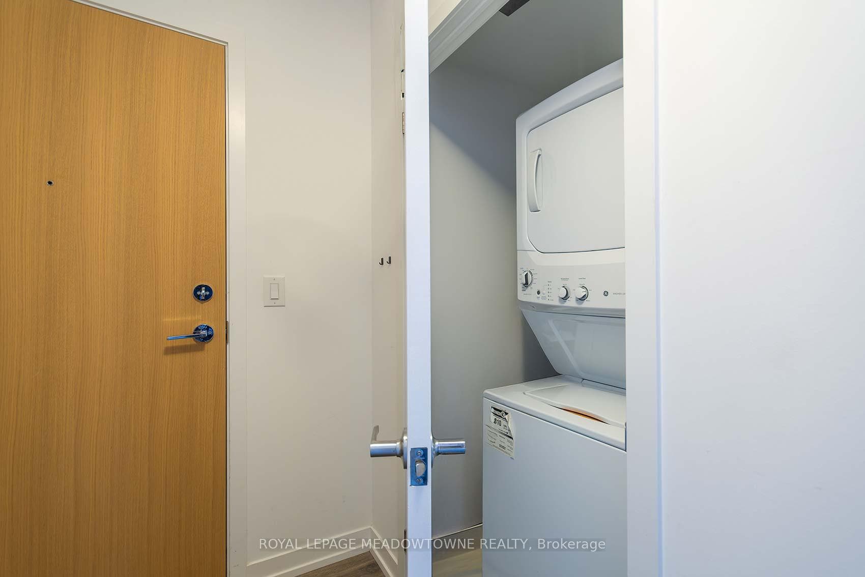 2520 Eglinton Avenue Unit 1205 photo 17
