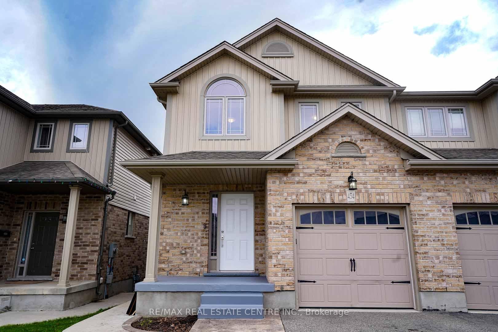 454 Starwood Drive photo 2