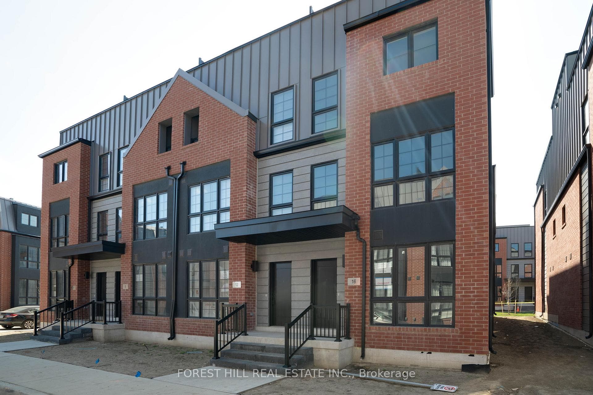 16 Chesley Street photo 1