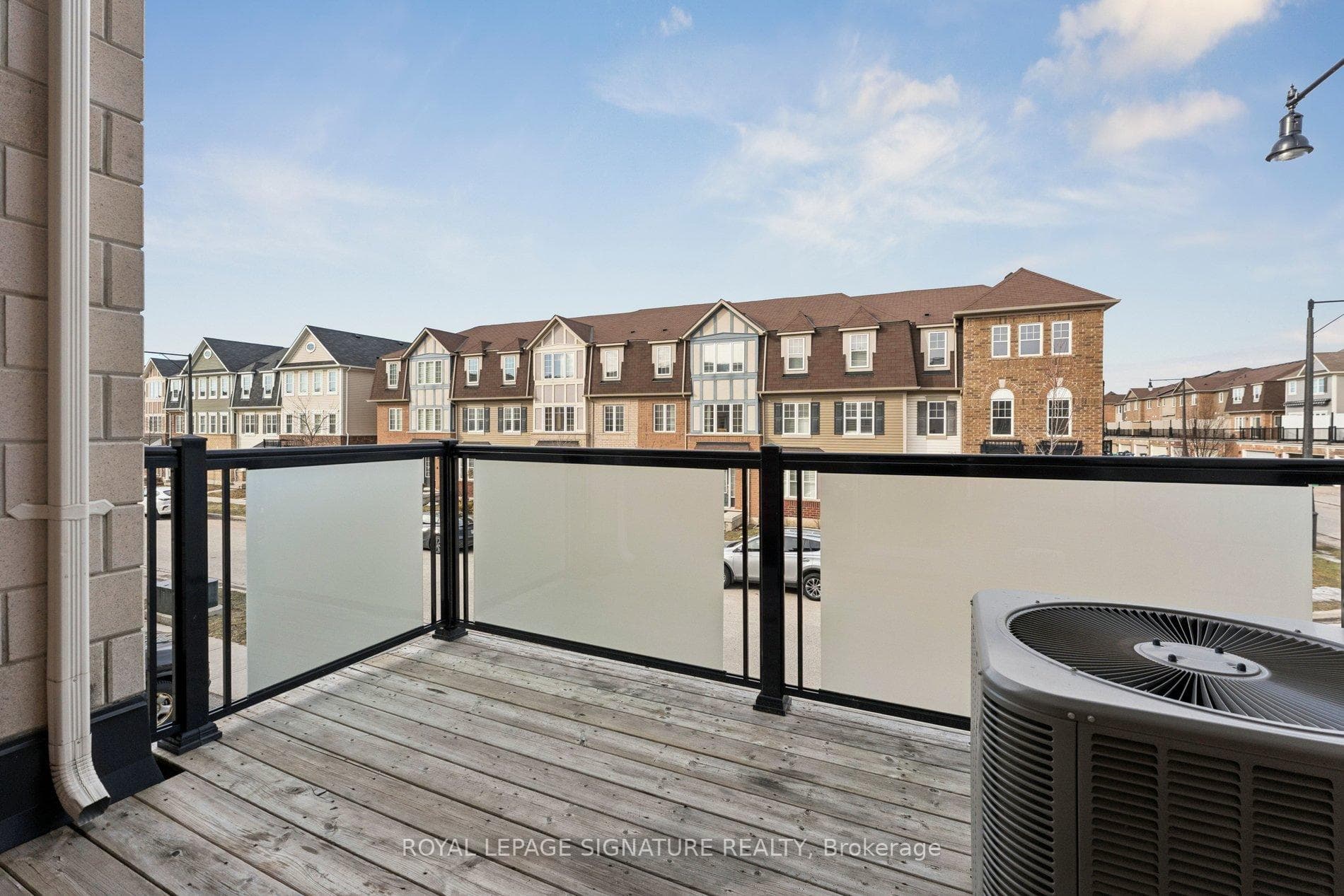 122 Baycliffe Crescent photo 43