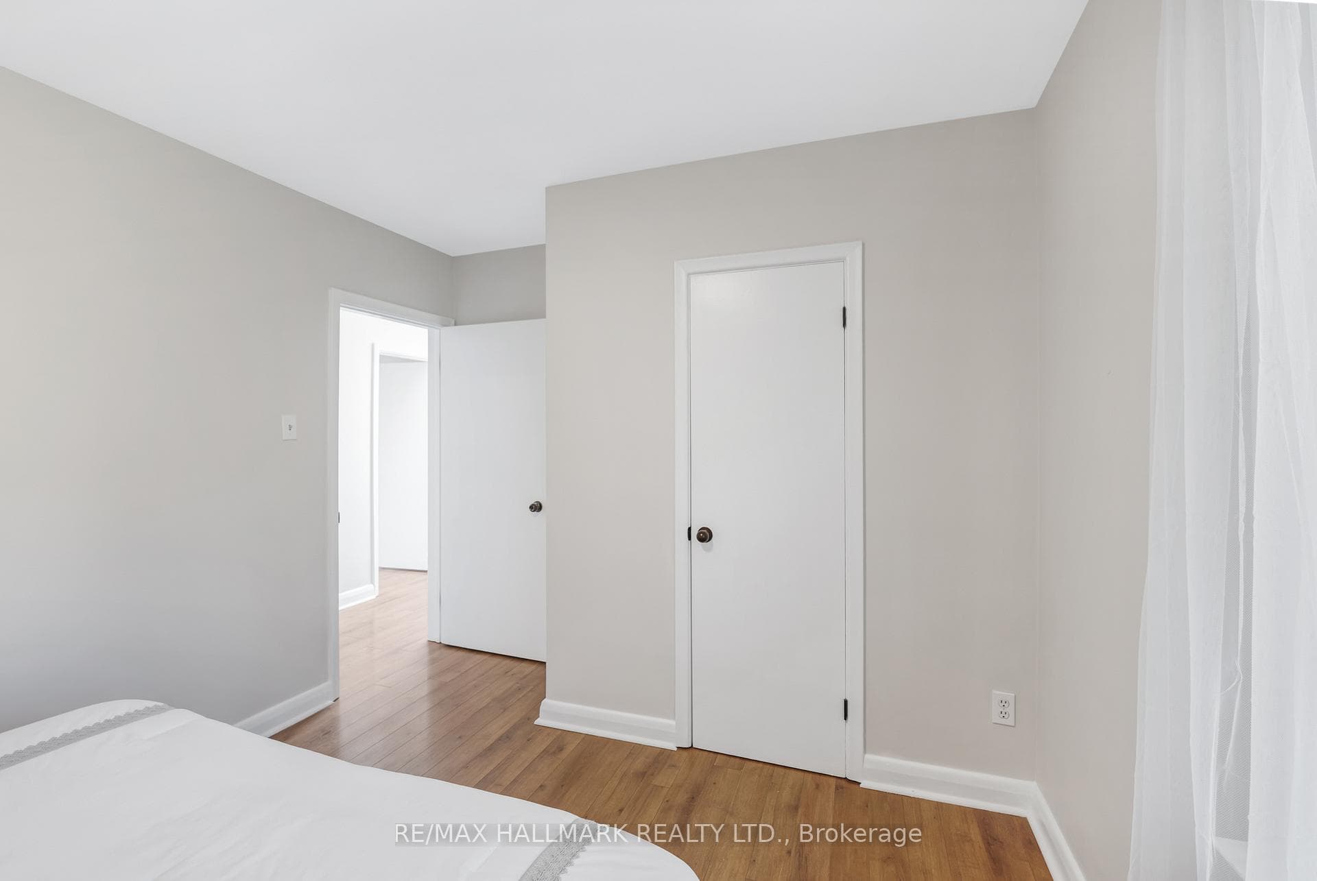 54 MONKSWOOD Crescent photo 18