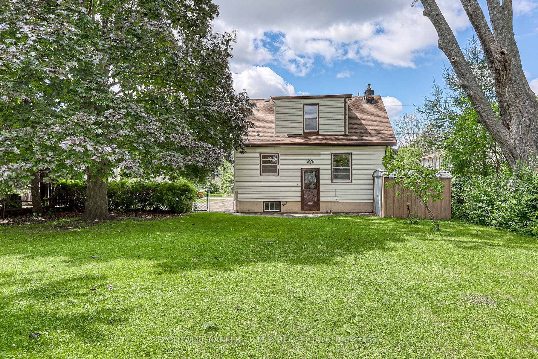 119 Wellington Street photo 23