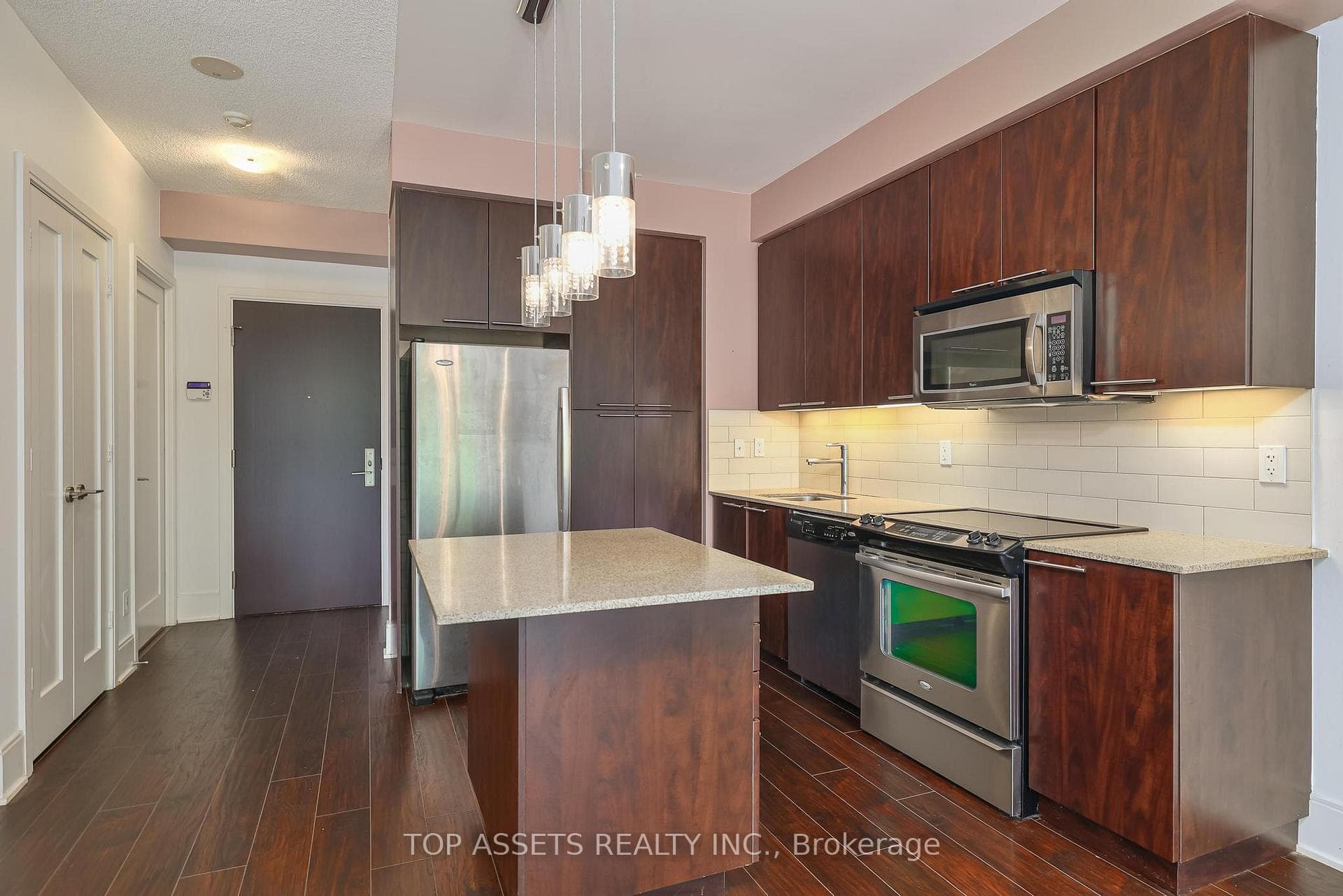 25 Broadway Avenue Unit 708 photo 11