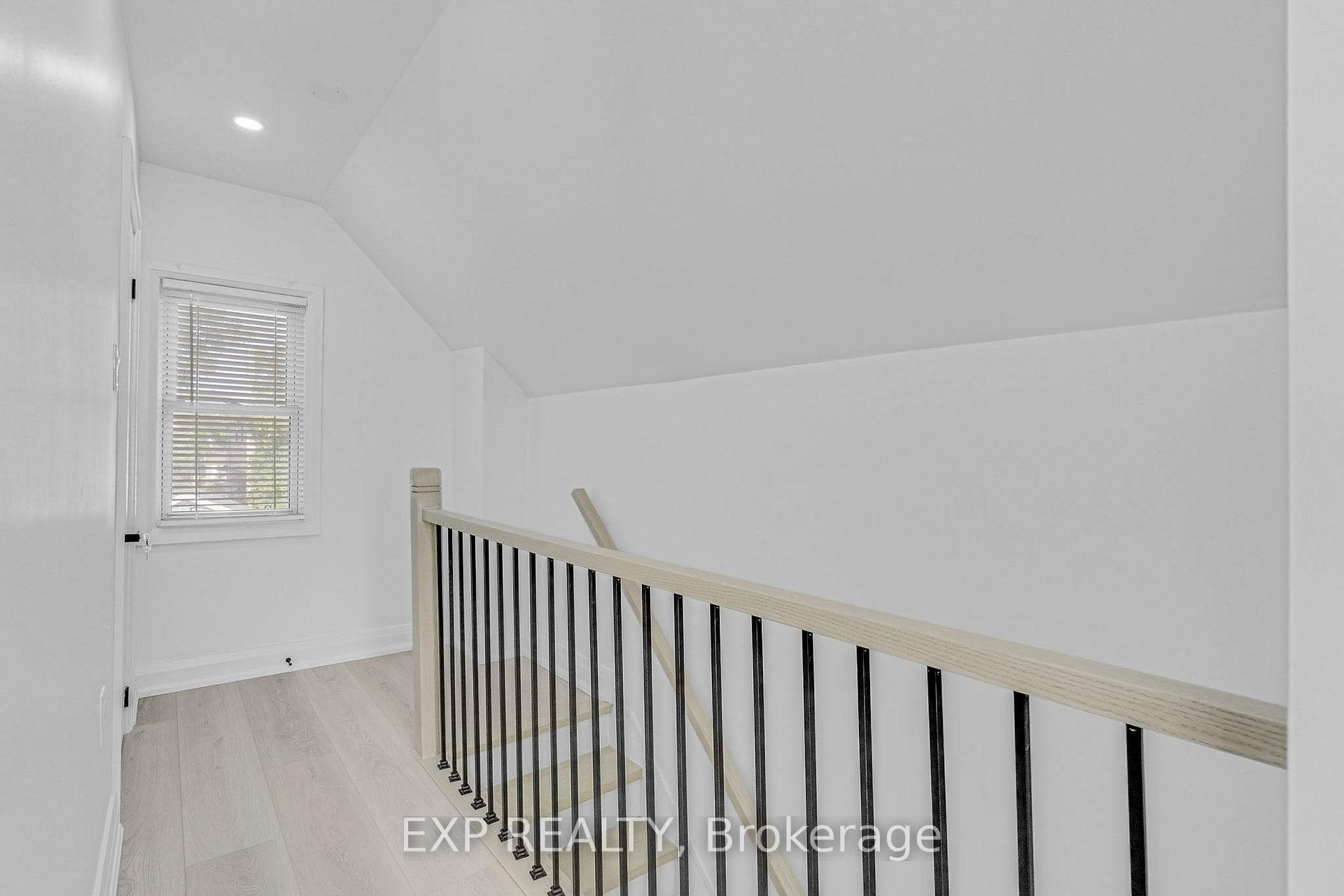 217 Fairfield Avenue photo 15