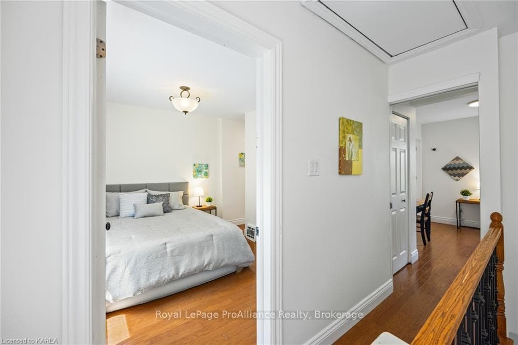 46 ORDNANCE Street photo 28